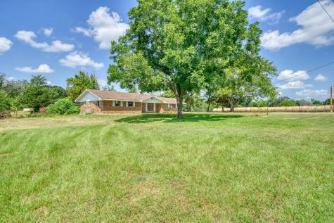 1927 Highway 75 N Madisonville TX 77864