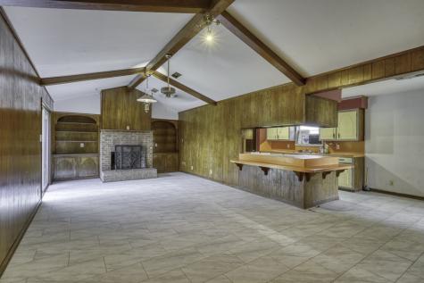 1927 Highway 75 N Madisonville TX 77864