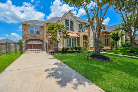 6806 Mistyleaf Lane Sugar Land TX 77479
