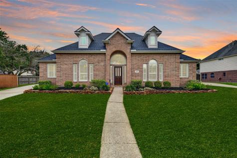 1106 Red Wing Drive Friendswood TX 77546