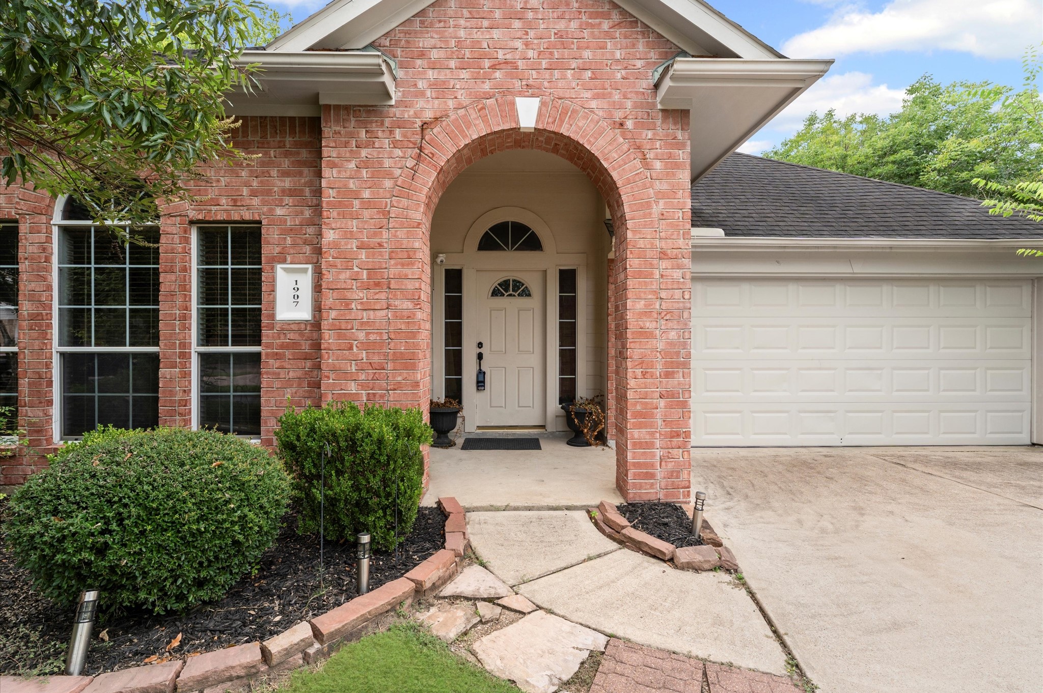 1907 Vineyard Hill Court Pearland TX 77581