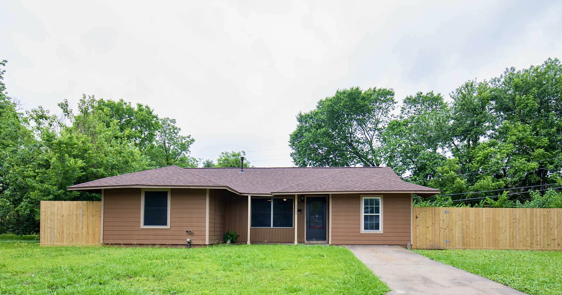 8722 Vinearbor Street Houston TX 77033