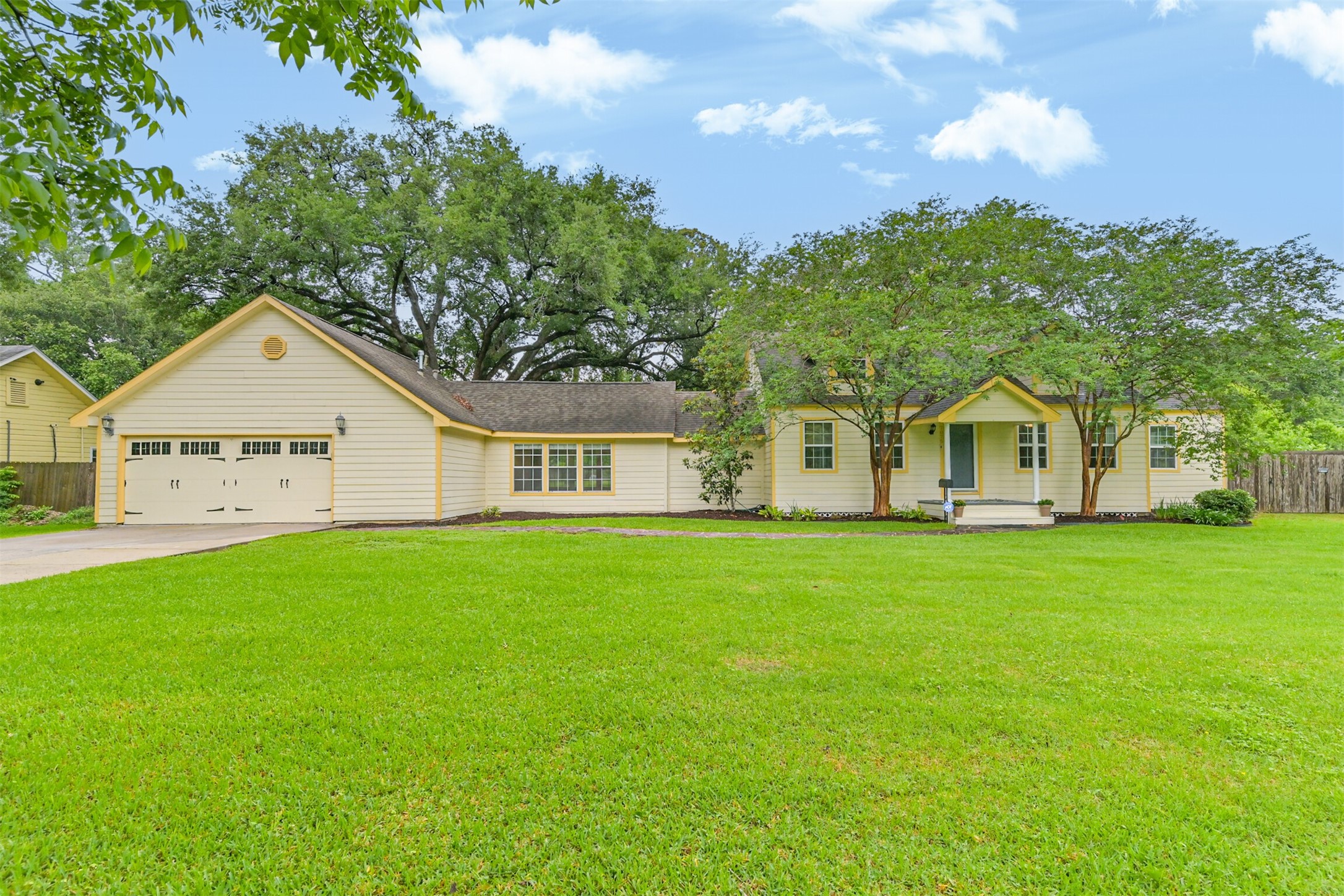 7075 Cayton Street Houston TX 77061