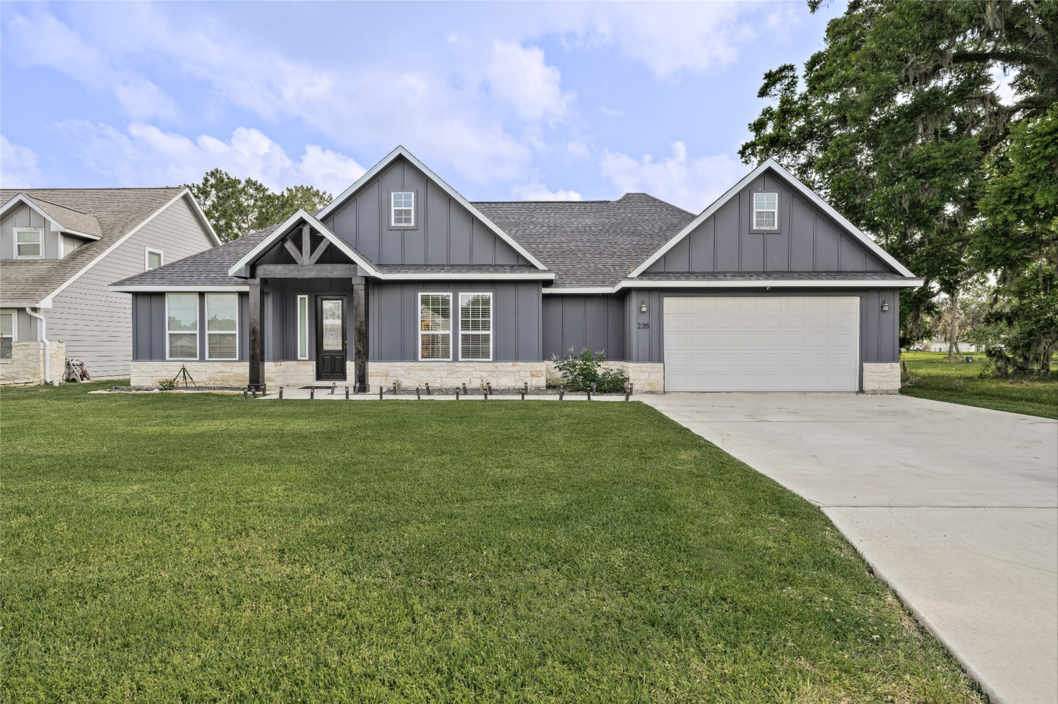 235 Mossy Meadow Drive West Columbia TX 77486