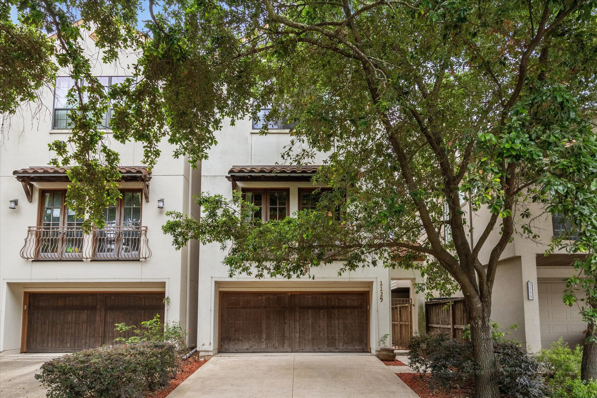 1129 W Bell Street Houston TX 77019