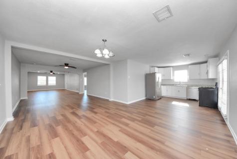 210 S 6th Street La Porte TX 77571