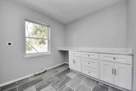210 S 6th Street La Porte TX 77571