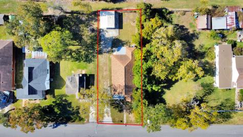 210 S 6th Street La Porte TX 77571