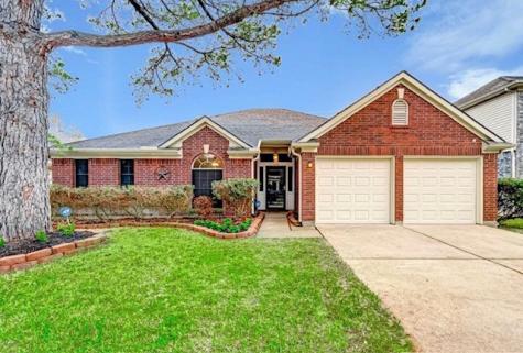 4818 Red Lantern Drive Friendswood TX 77546