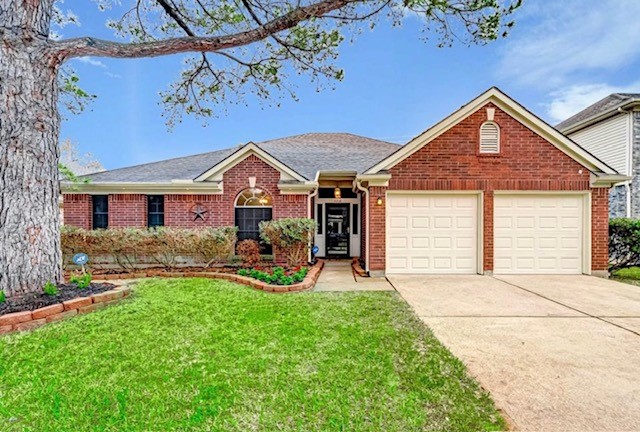 4818 Red Lantern Drive Friendswood TX 77546