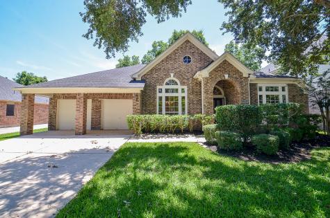 1915 Lake Arrowhead Drive Richmond TX 77406