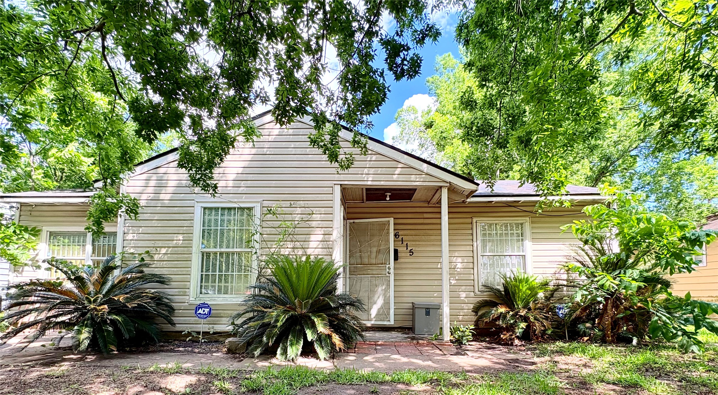 6115 Sherwood Drive Houston TX 77021