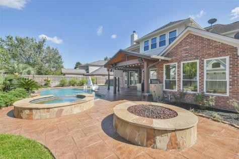2126 Misty River Trail Kingwood TX 77345