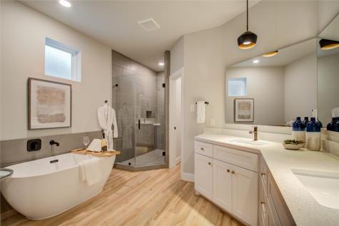 5822 Francis Oak Place Houston TX 77091