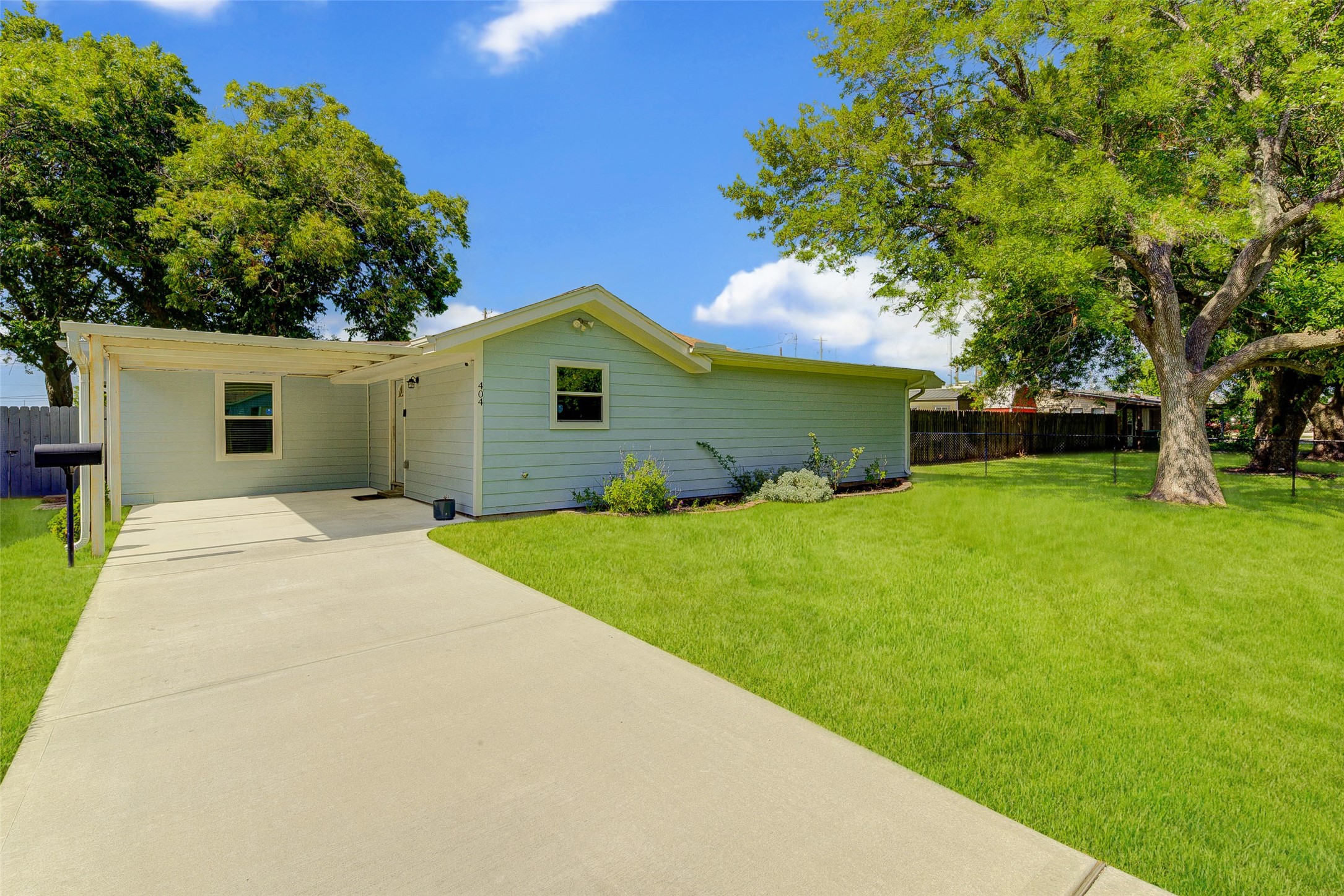 404 Wisteria Street La Marque TX 77568