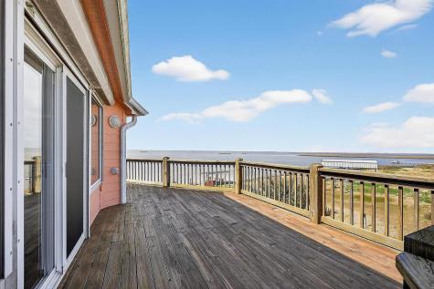 1124 Faggards Road Gilchrist TX 77617