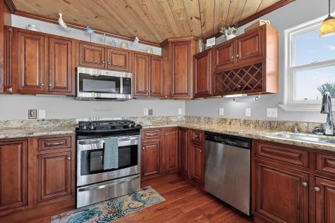 1124 Faggards Road Gilchrist TX 77617