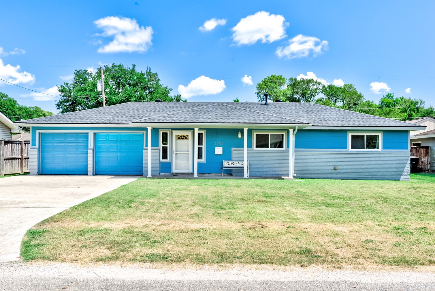 1303 Marshall Avenue Nederland TX 77627