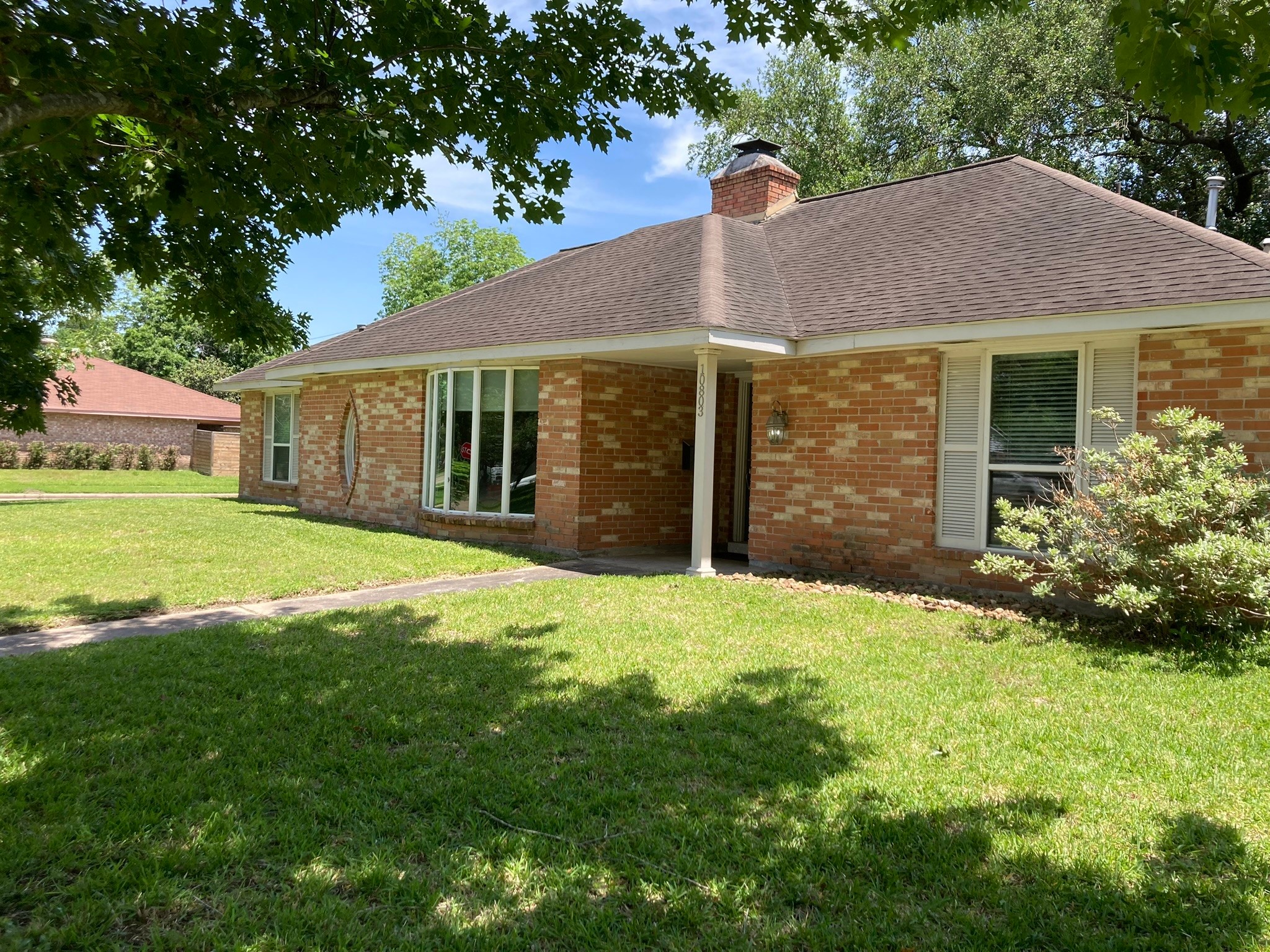 10803 Hillcroft Street Houston TX 77096