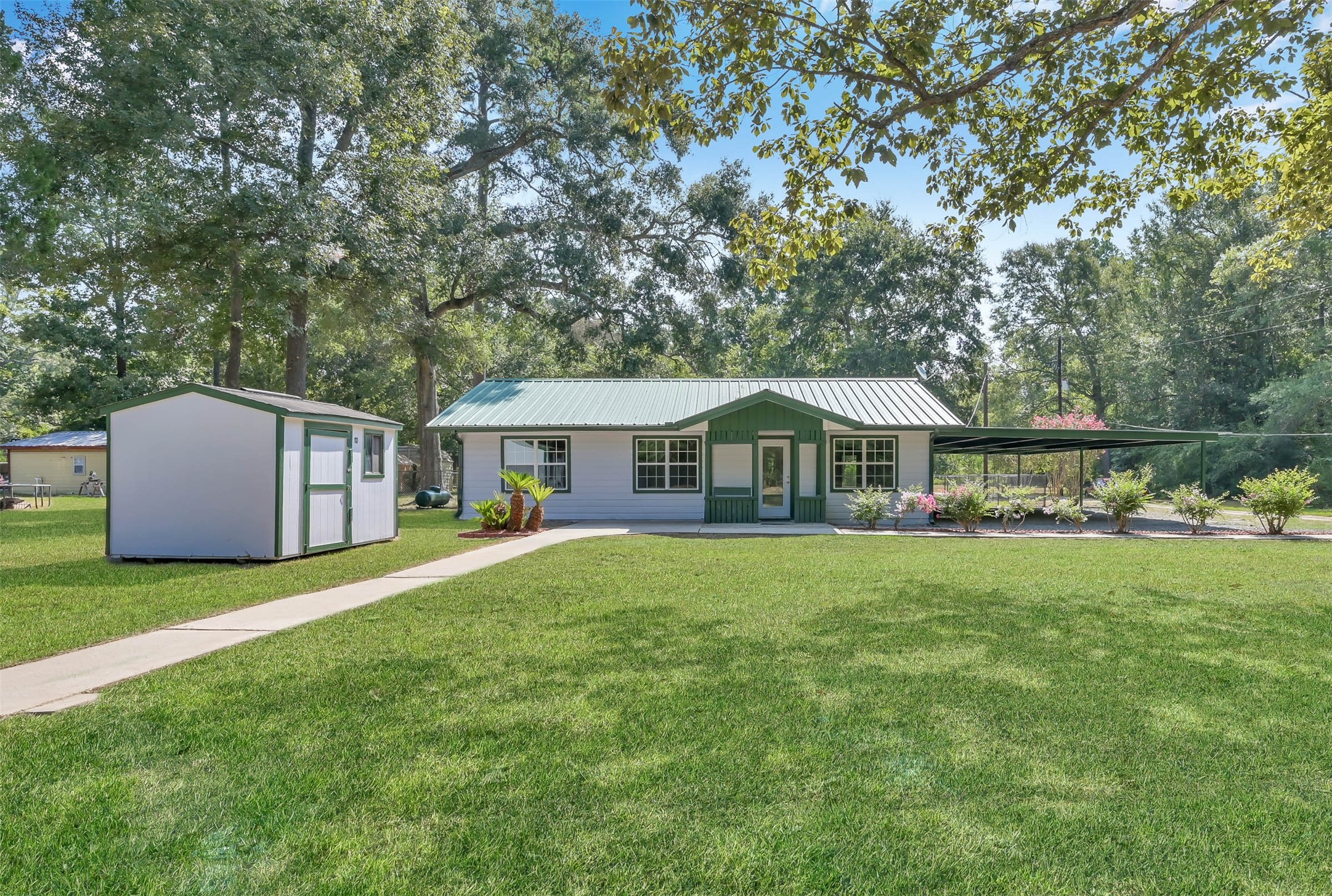 880 County Road 3181 Cleveland TX 77327