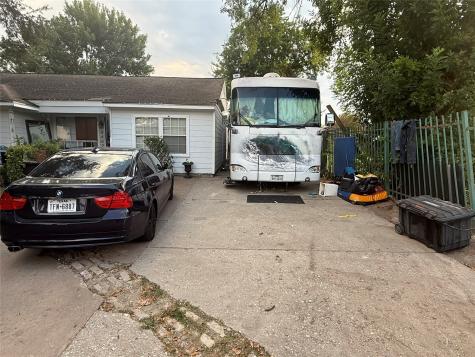 8407 Sonneville Drive Houston TX 77080