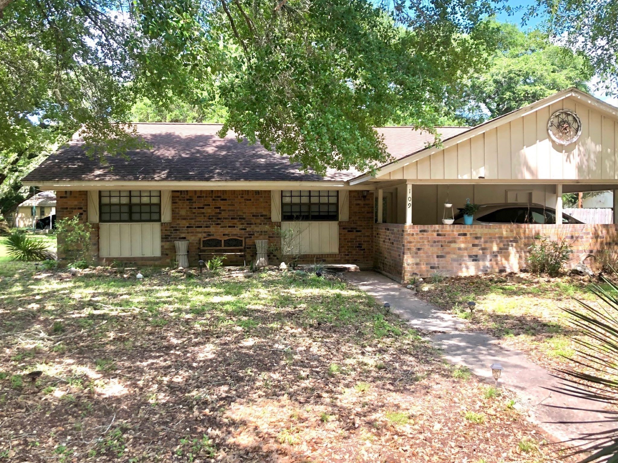 109 South Hickory Lane Columbus TX 78934