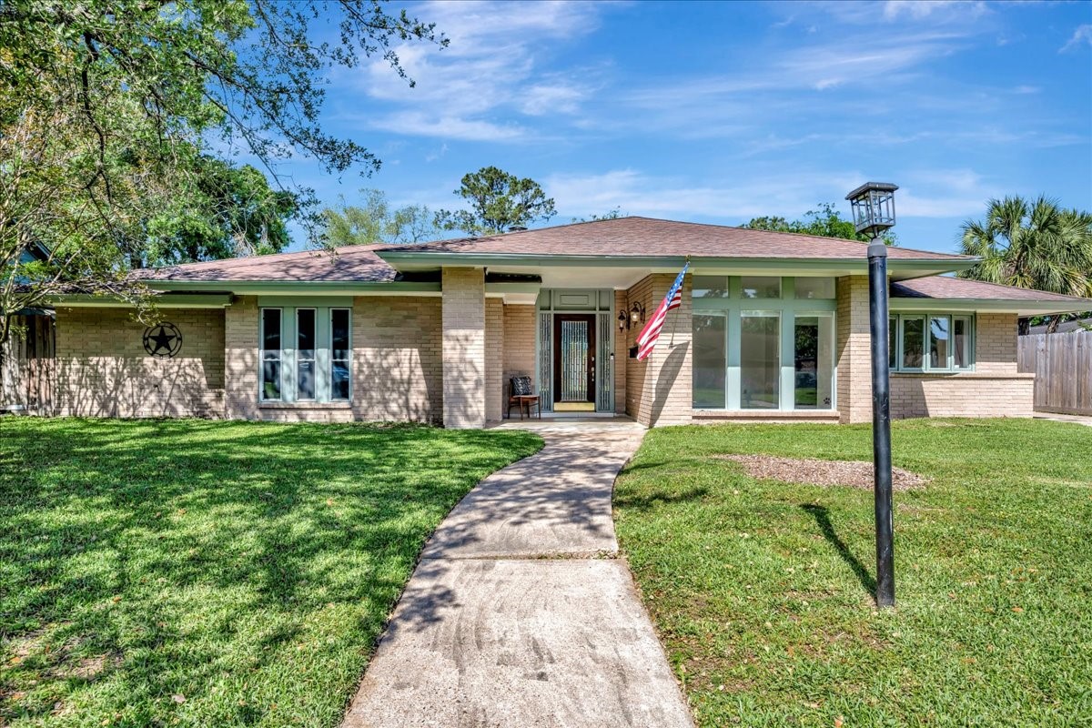 18639 Prince William Lane Houston TX 77058