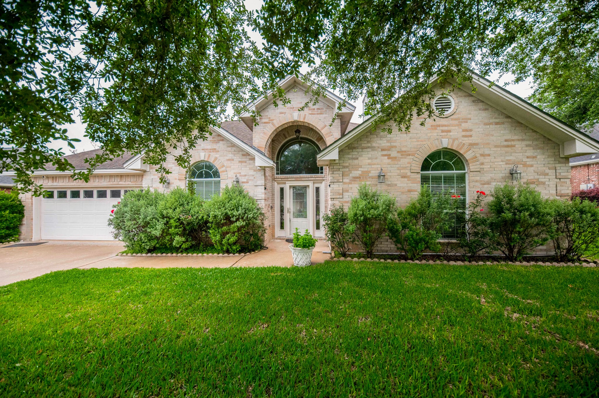 305 Magnolia Lane Brenham TX 77833