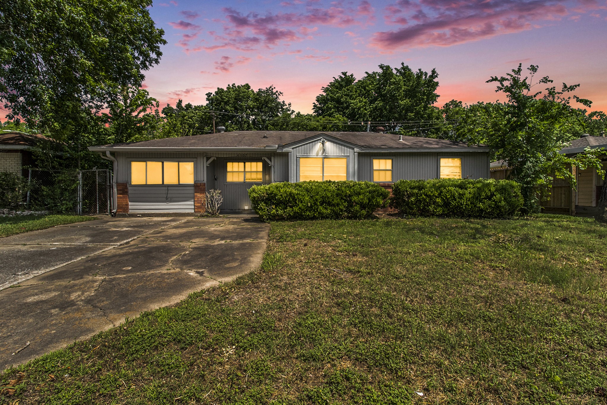 4307 Holloway Drive Houston TX 77047