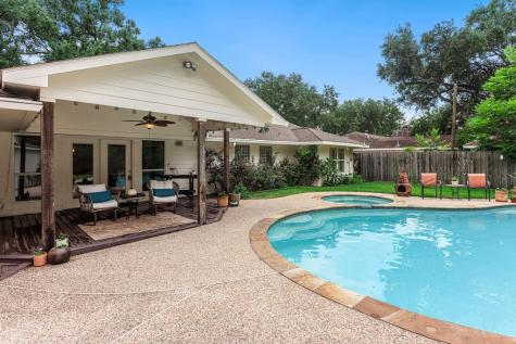 318 Cedar Lane El Lago TX 77586