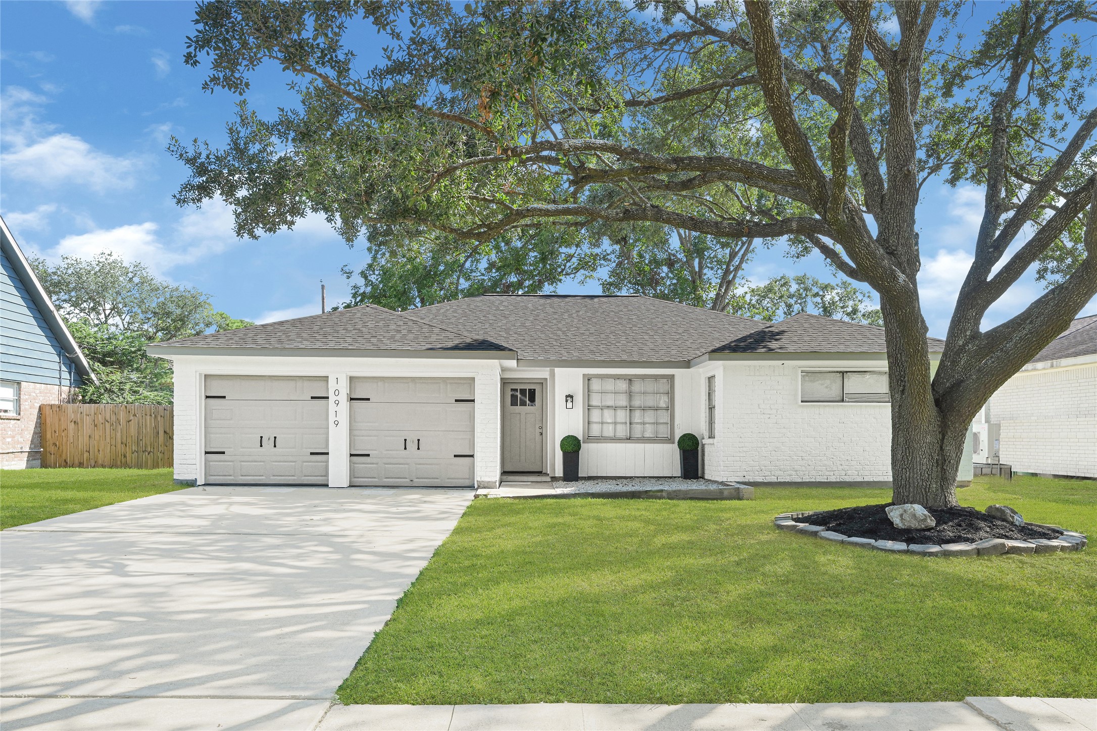 10919 Sagevale Lane Houston TX 77089
