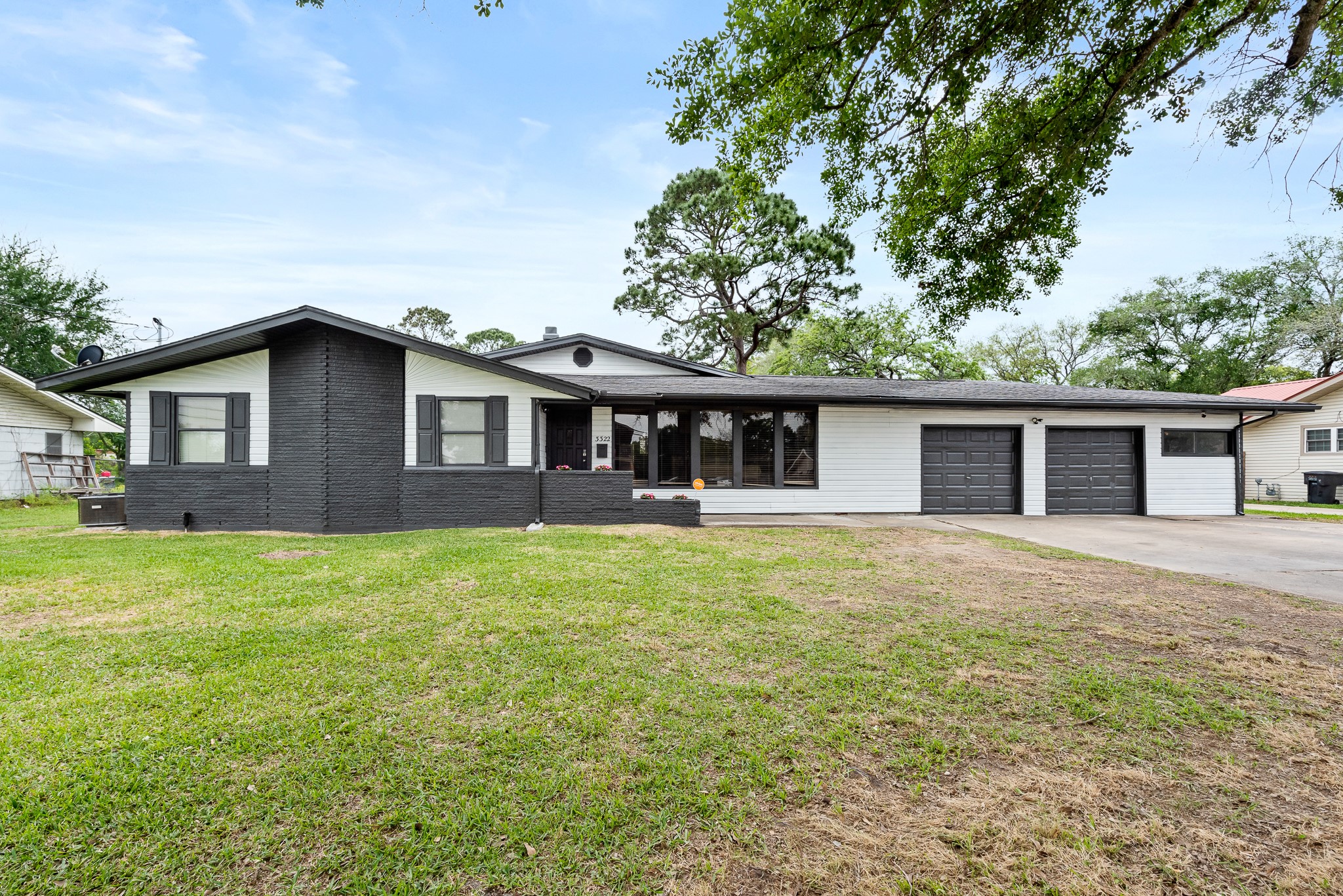 3322 Avenue H Nederland TX 77627