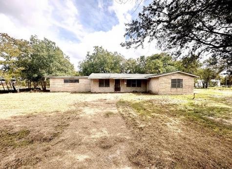 4107 S Main Street Anahuac TX 77514