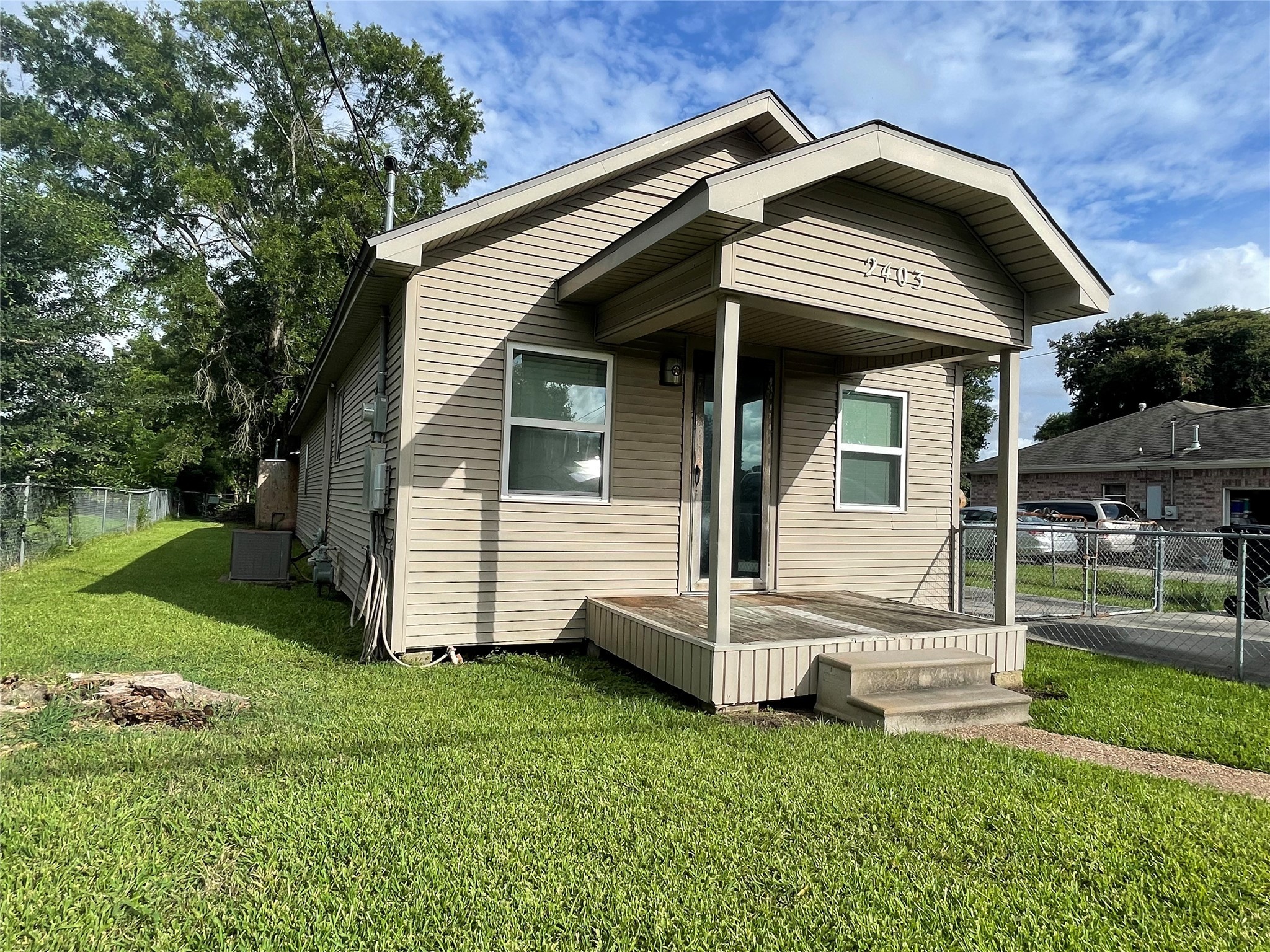 2403 Avenue F Nederland TX 77627