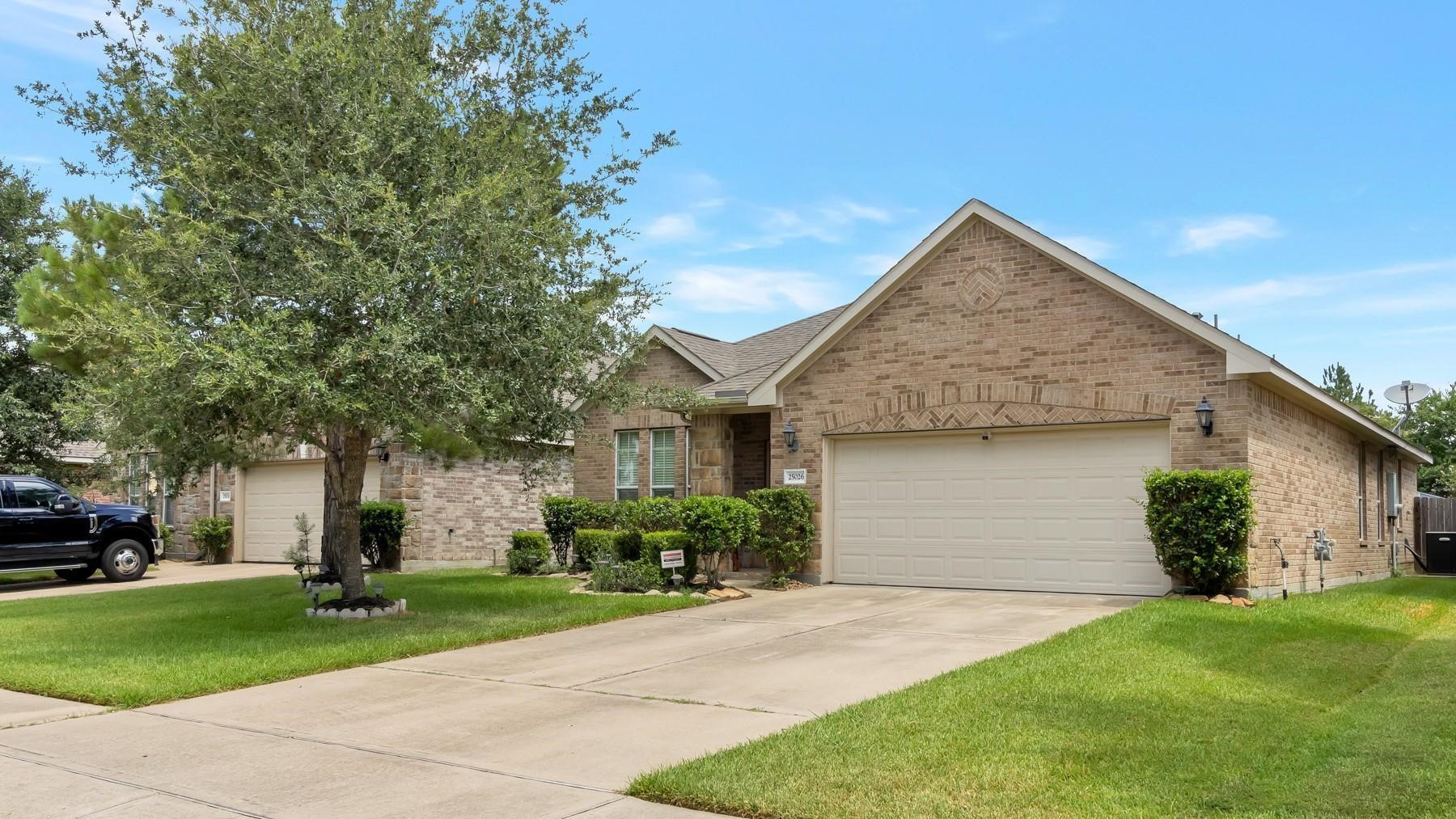 25026 Lakecrest Manor Drive Katy TX 77493