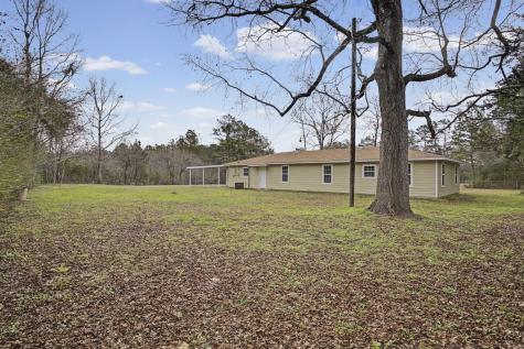 9216 Us Highway 69 S Warren TX 77664