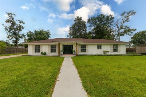 3655 Crestwood Drive Beaumont TX 77706