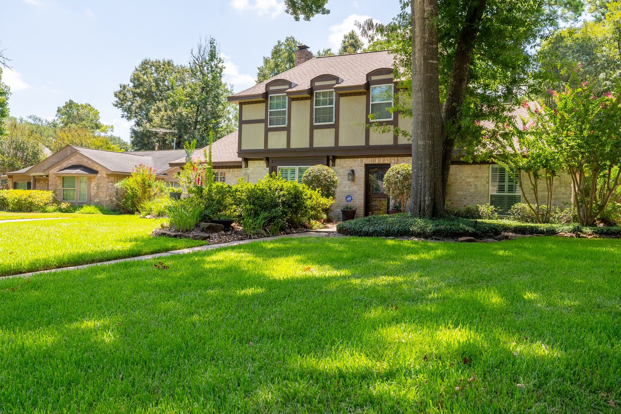 8211 Birchglen Lane Houston TX 77070
