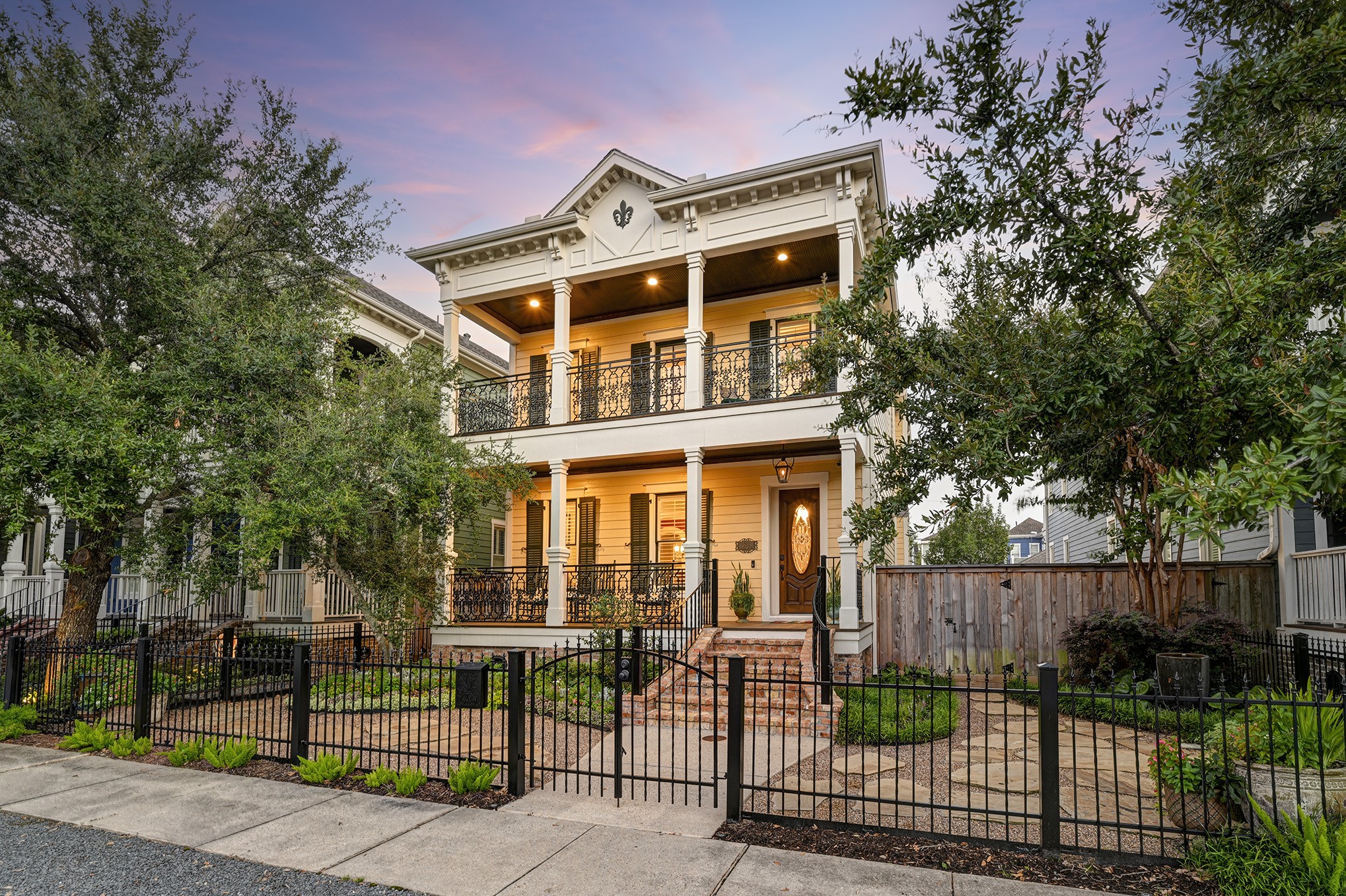 528 W 23rd Street Houston TX 77008