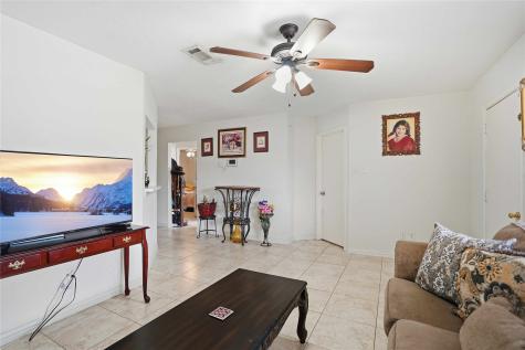 15258 Ferness Lane Channelview TX 77530