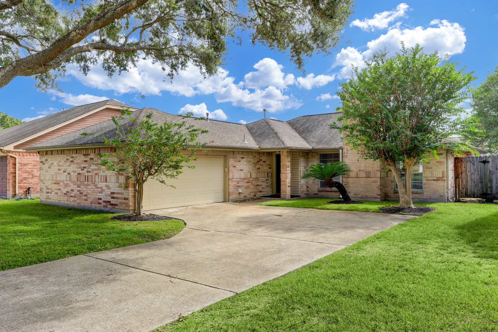 10830 E Idlewood Drive La Porte TX 77571