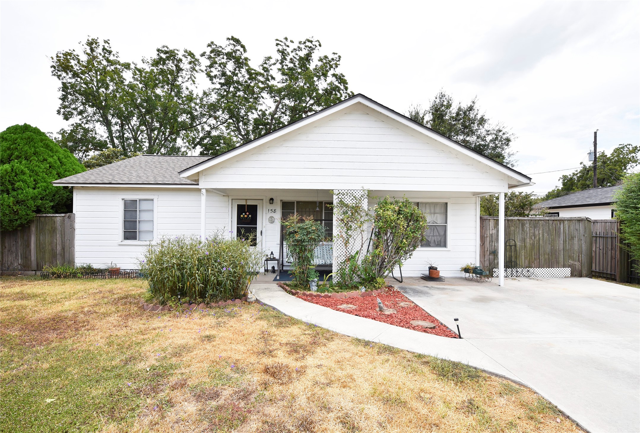 158 E Sunnyside Street Houston TX 77076