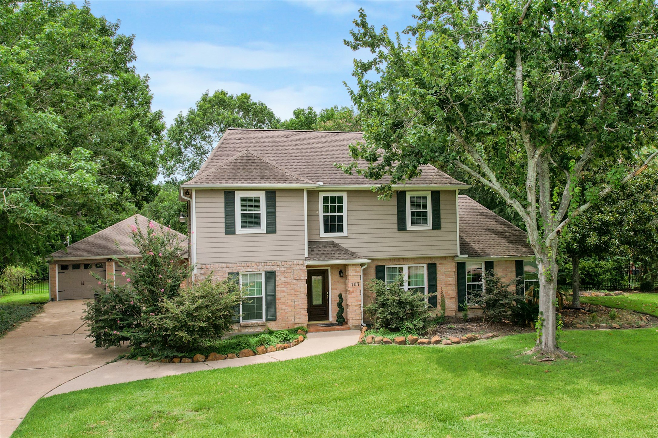 107 Charleston Street Friendswood TX 77546