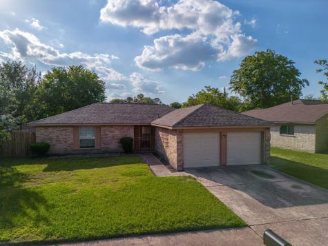 3318 Creek Grove Drive Houston TX 77066