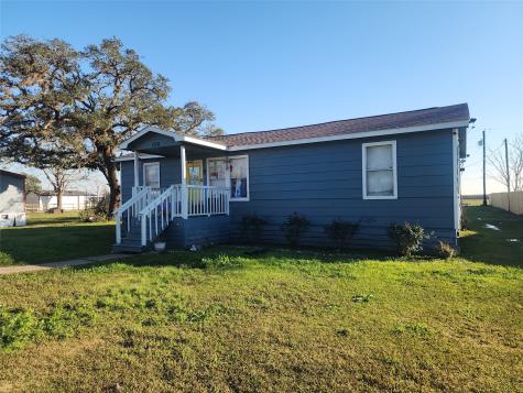 42 Country Oaks Street Brazoria TX 77422