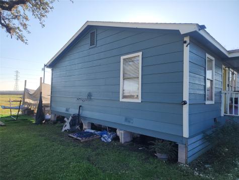 42 Country Oaks Street Brazoria TX 77422