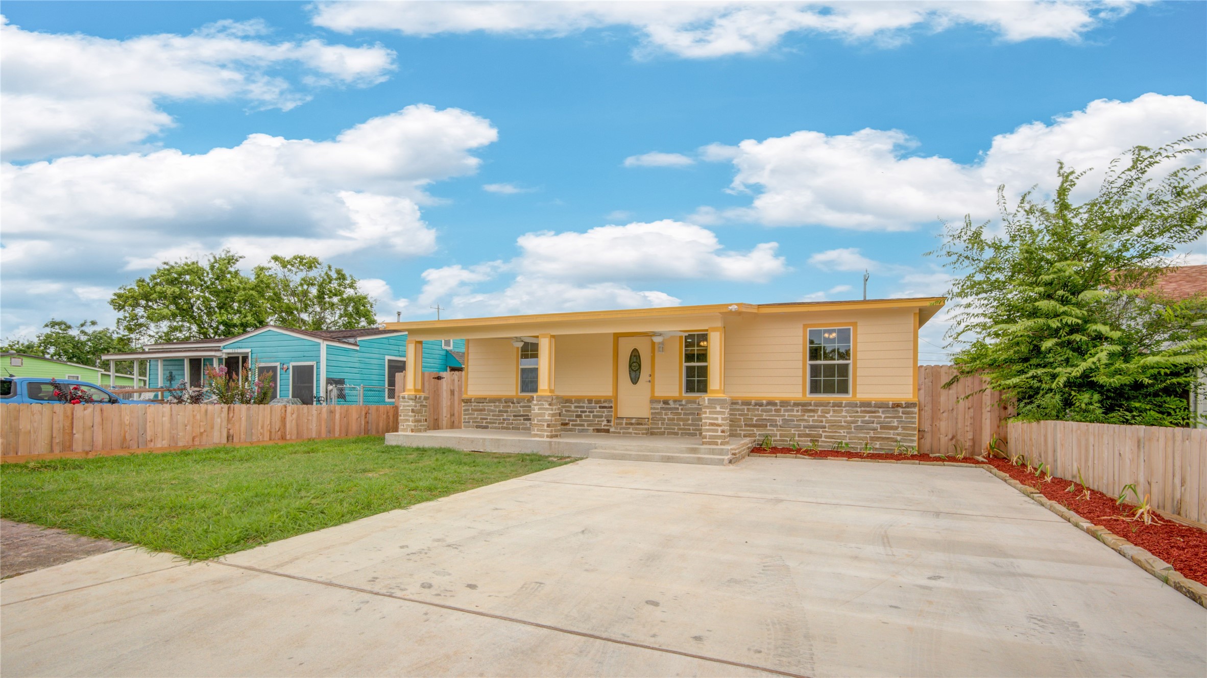 507 W 7th Street Freeport TX 77541