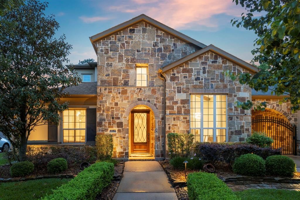 6102 Majestic Pines Drive Kingwood TX 77345