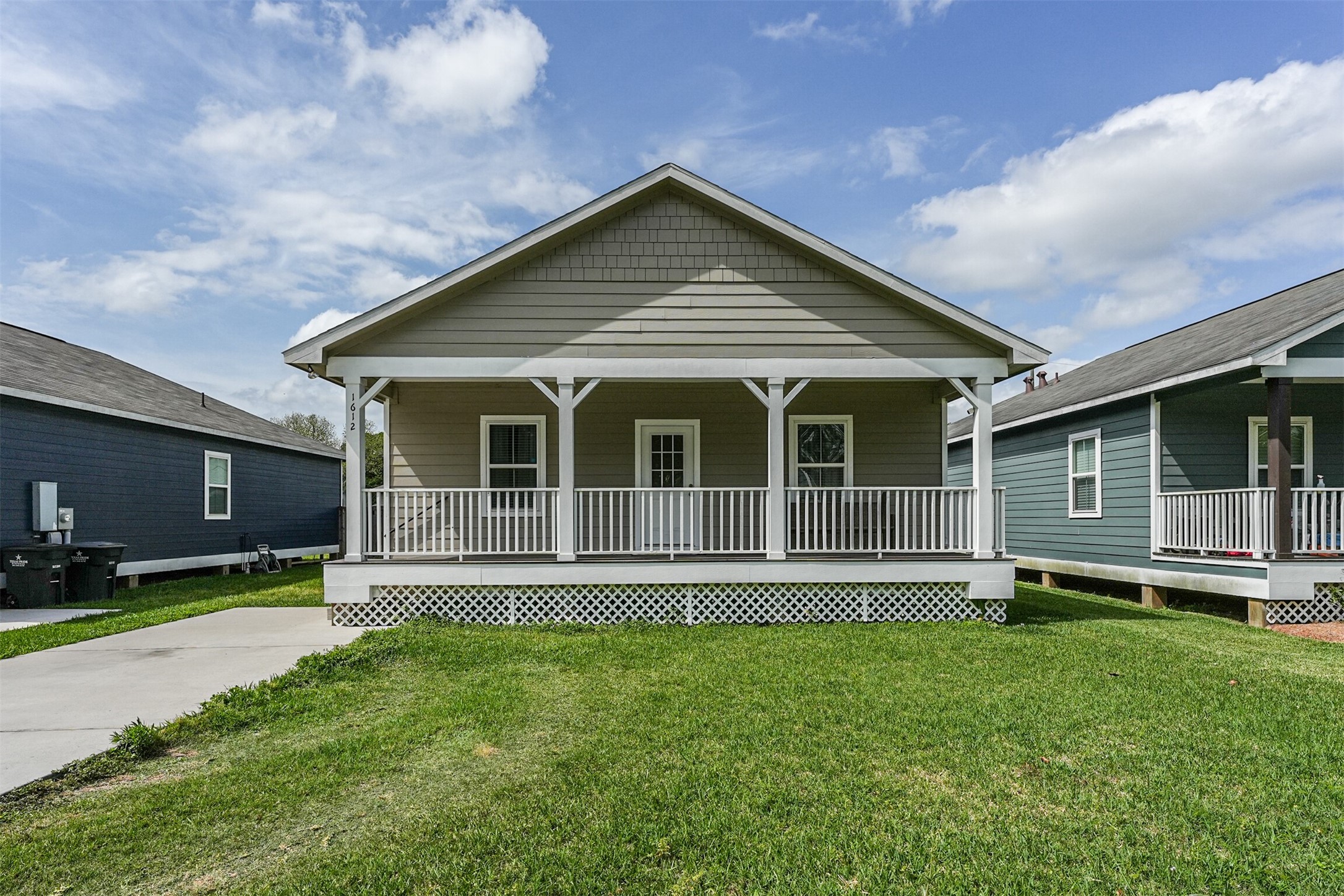 1612 W Willis Street Alvin TX 77511