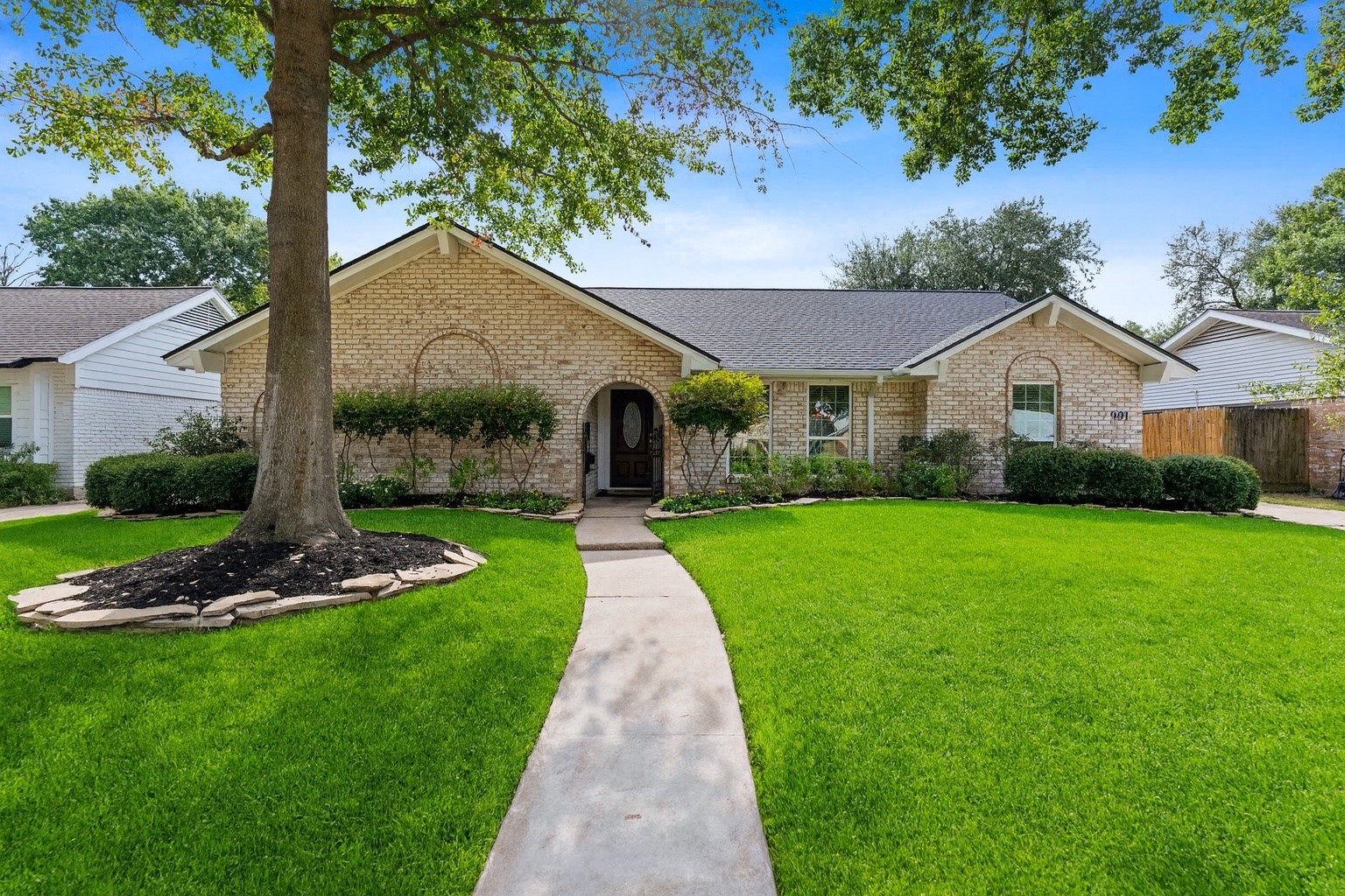 991 Curtin Street Houston TX 77018